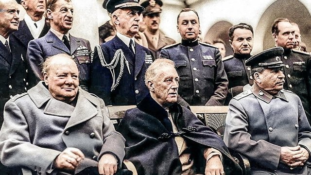 Yalta 1945, la historia confirma a la politica real a proposito de Ucrania