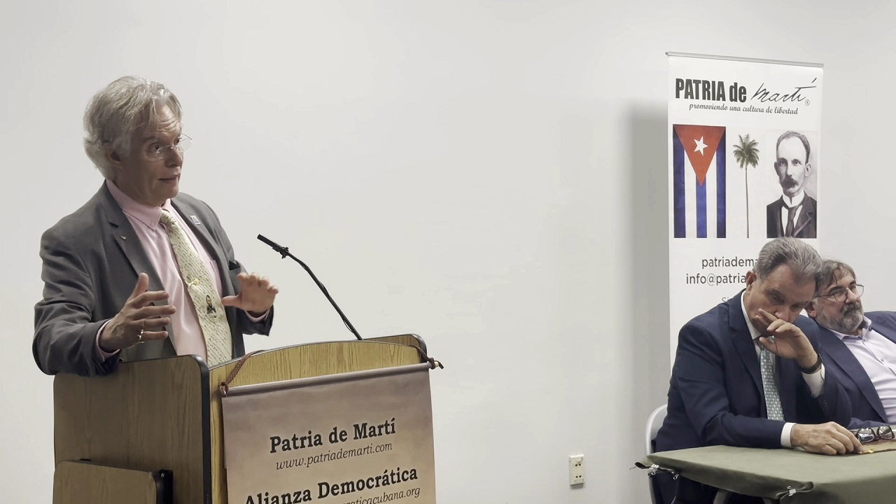 Julio y panelistas deportación potencial de Ramón Saúl Sánchez