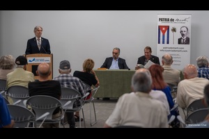 15 Julio M Shiling panelistas y publico