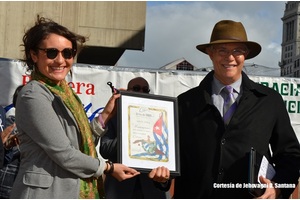 reconocimiento Bandera Cubana Julio M Shiling 853x564