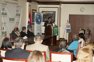 Carlos Sanchez Berzain 16 presentador Dictaduras y sus paradigmas I
