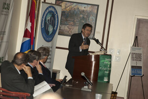 Carlos Sanchez Berzain 19 presentador Dictaduras y sus paradigmas I
