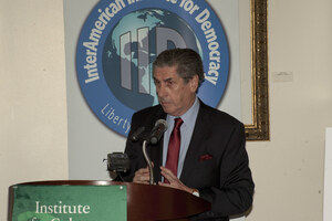 Guillermo Lousteau 1 presentador Dictaduras y sus paradigmas I