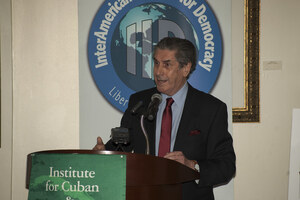 Guillermo Lousteau 5 presentador Dictaduras y sus paradigmas I