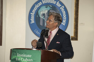 Julio M Shiling 5 presentador Dictaduras y sus paradigmas I