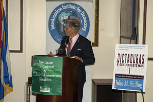 Julio M Shiling 6 presentador Dictaduras y sus paradigmas I