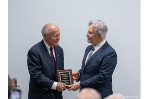 34 Julio Soto premio