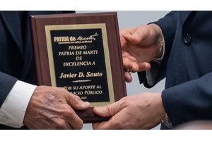9 entrega premio patria de marti a Souto