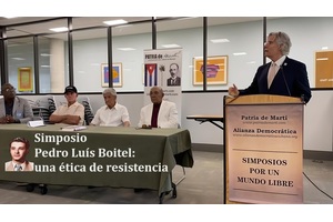 Julio y panelistas Simposio Pedro Luís Boitel