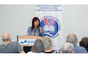 Carmen De Toro Presentacion