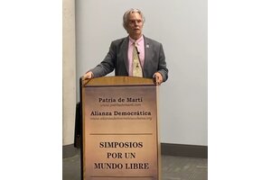 Julio M Shiling podio