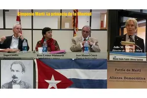 panelistas simposio marti primacia de la libertad 800x431